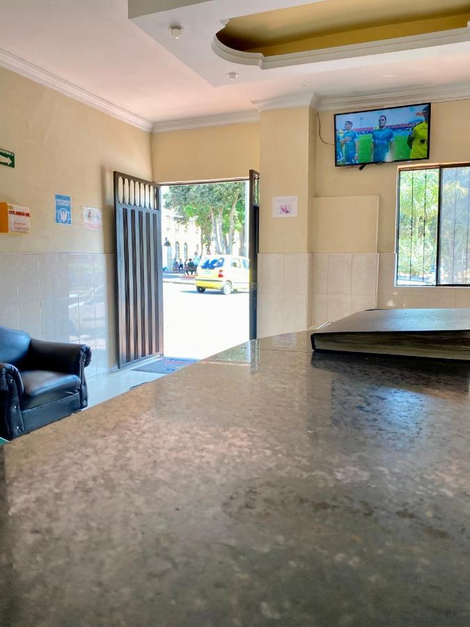 Hotel Mansion Real Bucaramanga Buitenkant foto